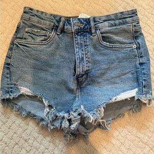 Zara women’s jean/denim shorts size 4